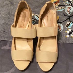 COPY - Tan strappy sandal heels